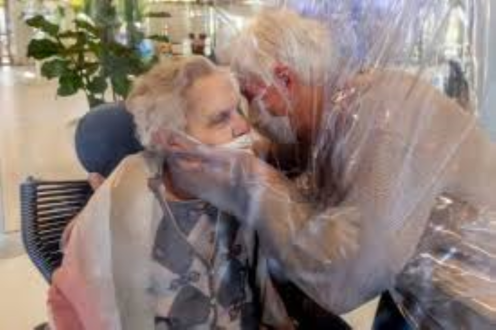 Nuove regole per l'accesso alle RSA e Hospice. L'isolamento e la solitudine rappresentano fattori di rischio importanti