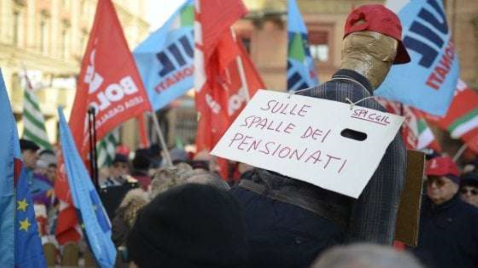 Manovra, pensionati in piazza in tutta Italia contro stop a rivalutazione