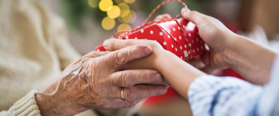 Gli anziani e il Natale: le belle iniziative della FNP